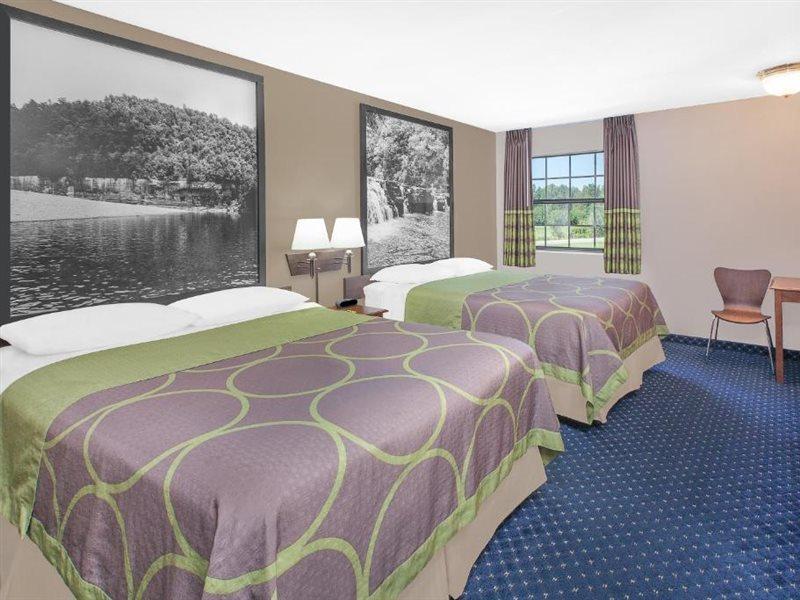Super 8 By Wyndham Lowell/Bentonville/Rogers Area Ngoại thất bức ảnh